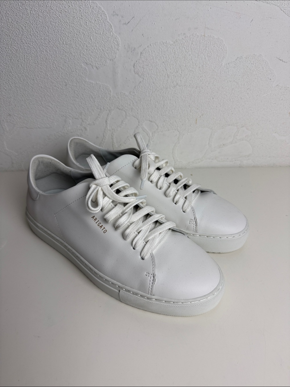 Axel Arigato White Leather Low-Top Sneakers Size 9.5 NWOT